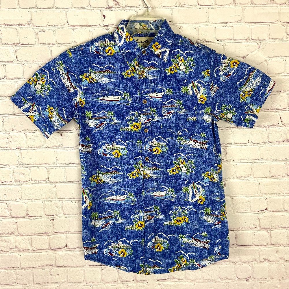 Coastal Men's Hawaiian Blue Button Down Short Sleeve Shirt. Size: Small